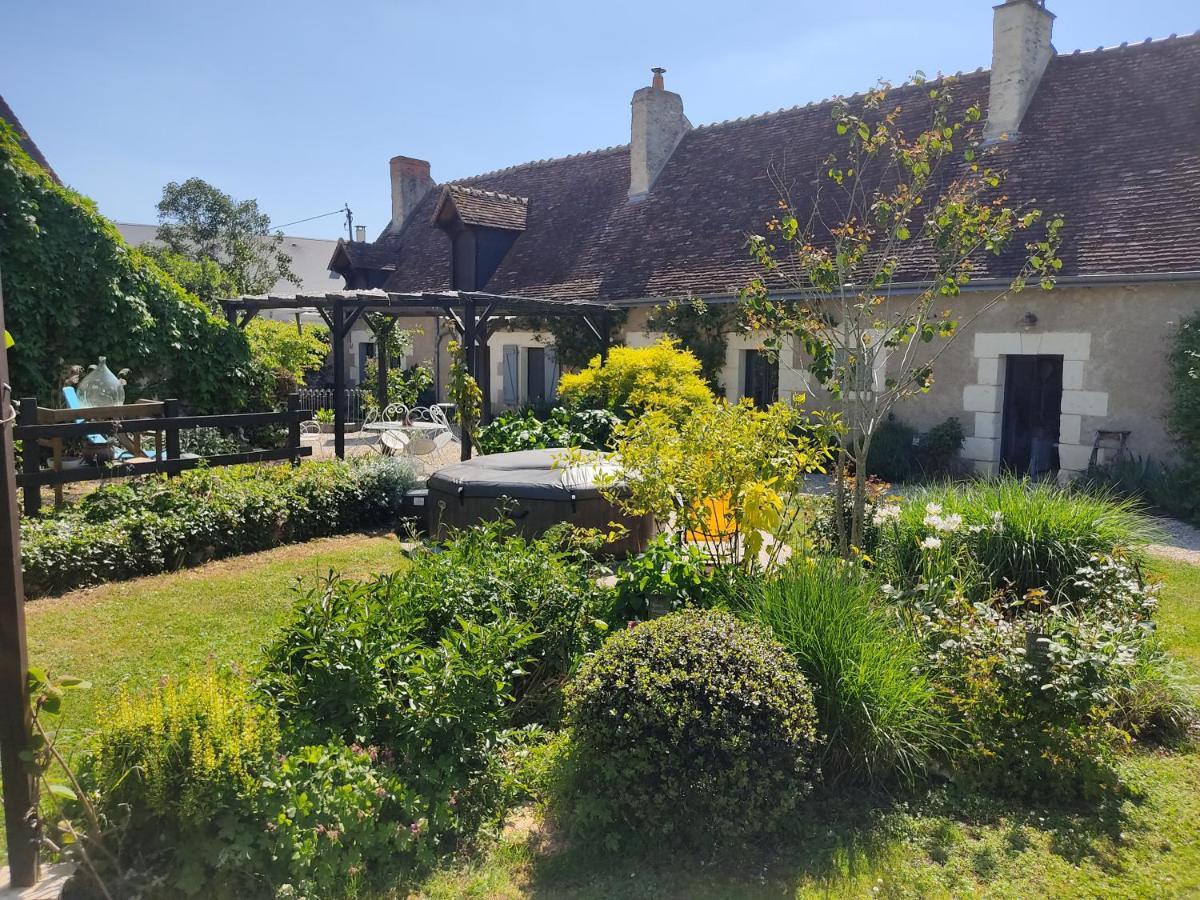 Villa Au Jardin De La Marquetterie Cigogne Exterior foto